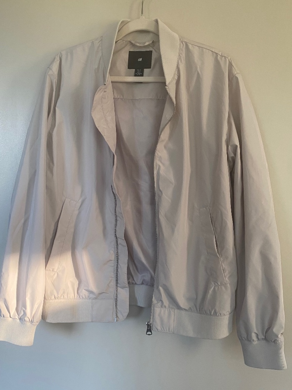 H&M cream jacket size Medium